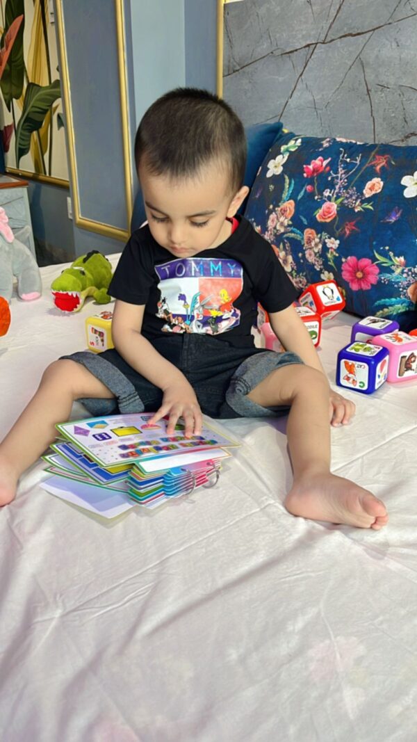 Unlock Creativity with Our Kids Activity Shapes Binder - Image 2